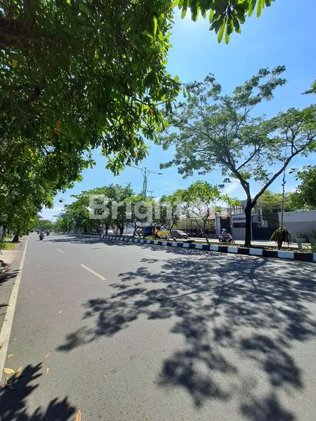 image RUMAH/RUKO 2,5 LANTAI NOL JALAN RAYA KENJERAN COCOK UNTUK TEMPAT TINGGAL DAN USAHA STRATEGIS DEKAT MERR GALAXY MALL PAKUWON CITY MALL PASAR ATOM ITC MEGA GROSIR (4)