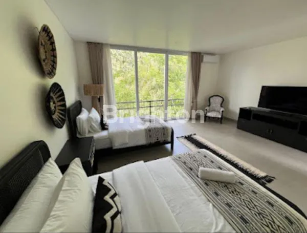 image VILLA MEWAH DI CANGGU (2)