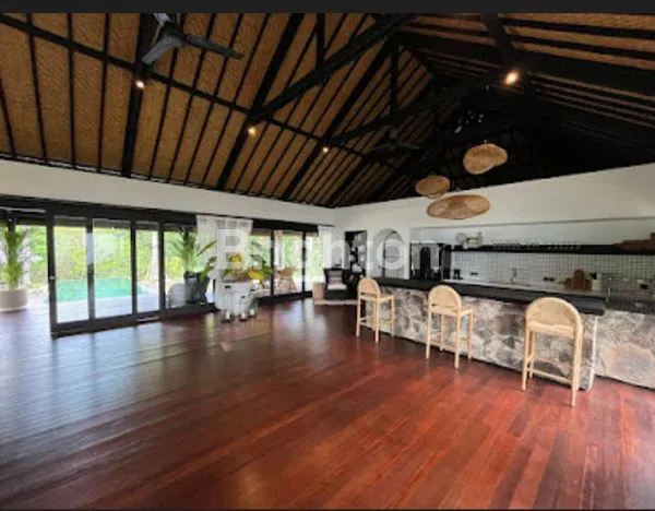 image VILLA MEWAH DI CANGGU (5)