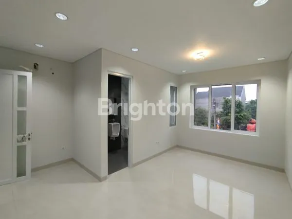 image RUMAH BARU .MERUYA  UTARA KEMBANGAN (5)