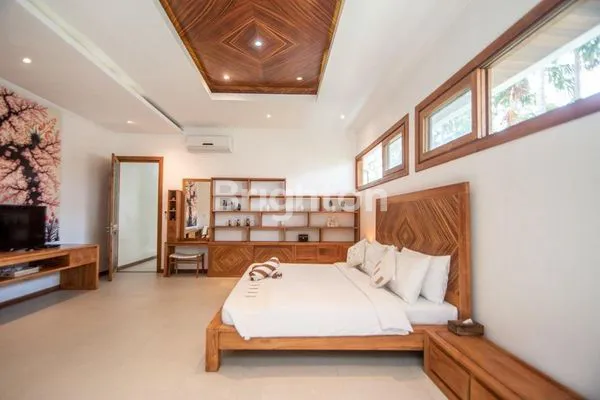 image 3 BRLUXURY VILLA WITH PREMIUM FURNISHED IN UMALAS (2)