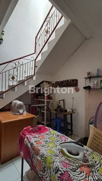 image RUMAH CANTIK RAPIH DI CLUSTER BESAKIH SENTUL (7)