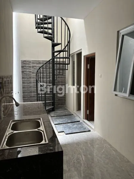 image RUMAH RUNGKUT LOR (5)