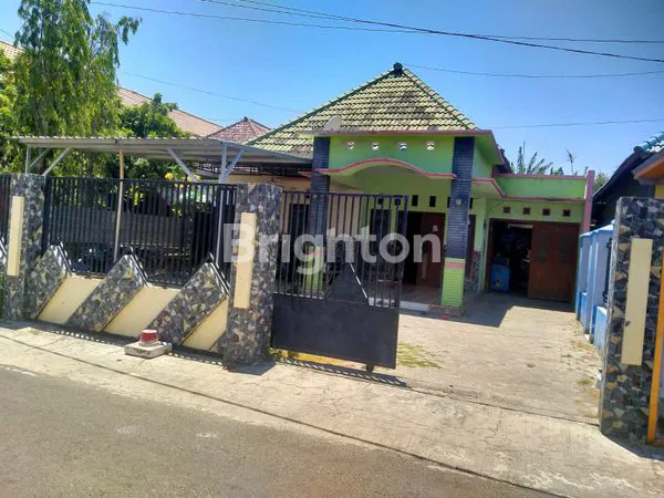 image DIJUAL RUMAH CANTIK DI KEDIRI  (1)