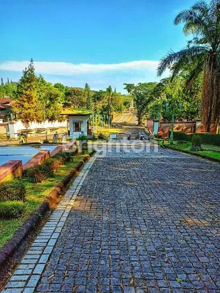 image VILLA CIATER HIGHLAND RESORT 2 LANTAI FULL FURNISH DEKAT CIATER LEMBANG (7)