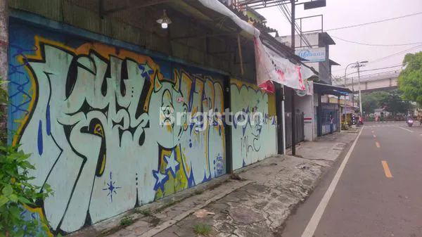 image STASIUN LEMPUYANGAN TENGAH KOTA COCOK UNTUK USAHA (3)