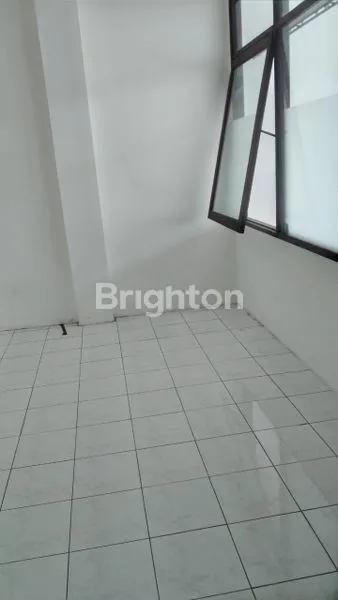 image RUKO MAINROAD DEKAT PERKANTORAN DAN RUMAH SAKIT (4)