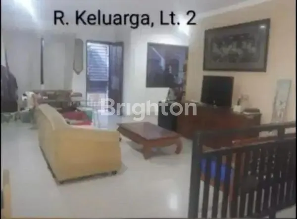 image RUMAH BAGUS DAN BESAR 2LT PLUS ATTIC DI KEMBANGAN. (5)