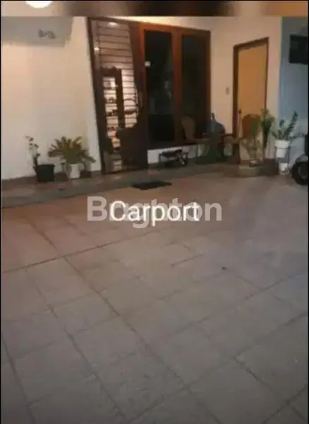 image RUMAH BAGUS DAN BESAR 2LT PLUS ATTIC DI KEMBANGAN. (3)