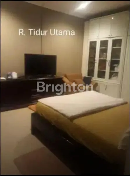 image RUMAH BAGUS DAN BESAR 2LT PLUS ATTIC DI KEMBANGAN. (7)