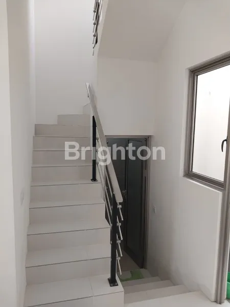 image RUMAH SIAP HUNI GREENLAND-MENGANTI GRESIK (4)