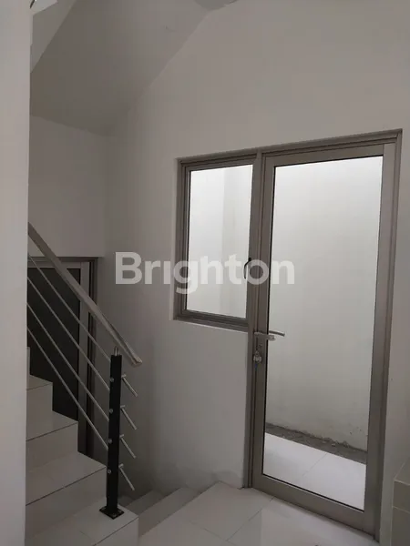 image RUMAH SIAP HUNI GREENLAND-MENGANTI GRESIK (5)