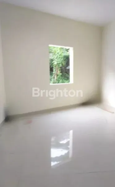 image RUMAH BESAR FULL RENOV HOEK 2 LANTAI FLUORITE SERPONG PARK JELUPANG (6)