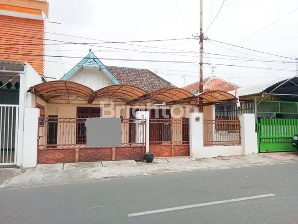 Gambar Property DIKONTRAKAN RUMAH DIPOROS JALAN RAYA LOKASI STRATEGIS PUSAT KOTA MALANG