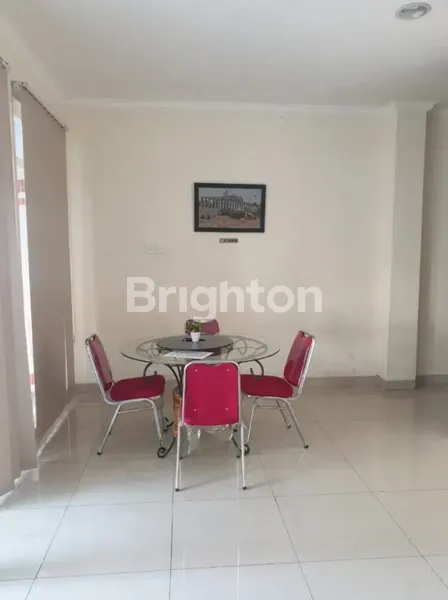 image RUKO 3 LANTAI TERAWAT SIAP PAKAI (4)