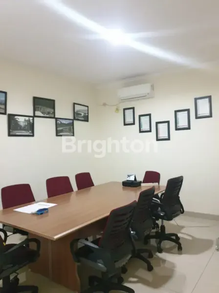 image RUKO 3 LANTAI TERAWAT SIAP PAKAI (6)