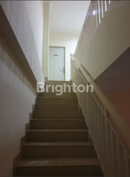 image RUKO 3 LANTAI TERAWAT SIAP PAKAI (8)