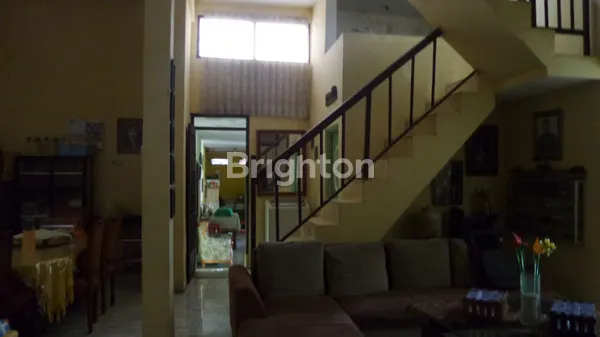 image RUMAH 2LT DI PERUM SIDOTOPO (8)