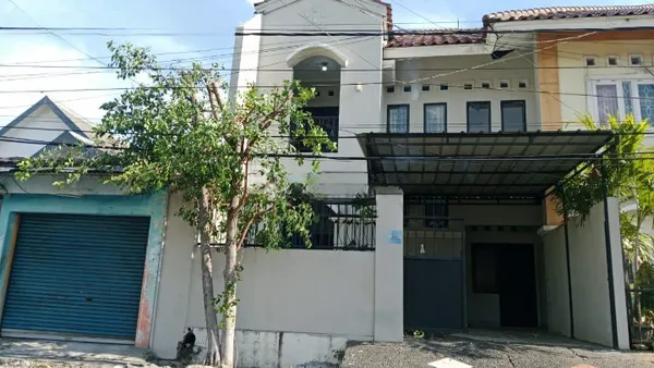 image SEWA RUMAH SIAP HUNI. LUAS 140 M . 2 LANTAI  SIAP HUNI. BAGUS DIJALAN KAYU JATI RAWAMANGUN (8)