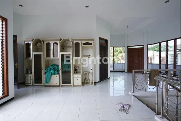 image RUMAH MEWAH DHARMAHUSADA INDAH SELATAN , SURABAYA CIAMIK  (1)