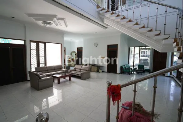image RUMAH MEWAH DHARMAHUSADA INDAH SELATAN , SURABAYA CIAMIK  (8)