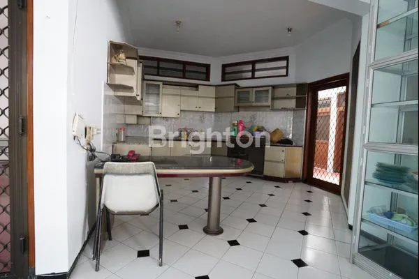 image RUMAH MEWAH DHARMAHUSADA INDAH SELATAN , SURABAYA CIAMIK  (12)