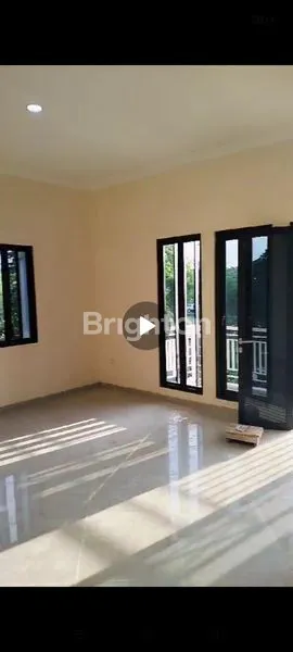 image DISEWAKAN CIAMIK VILLA VALENSIA (1)