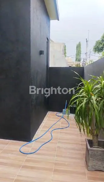 image *RUMAH 2 LANTAI CANTIK SIAP HUNI, MODERN MINIMALIS, DEKAT BANDARA ABDUL RACHMAN SALEH, SAPTORENGGO, PAKIS, MALANG, JAWA TIMUR* (3)