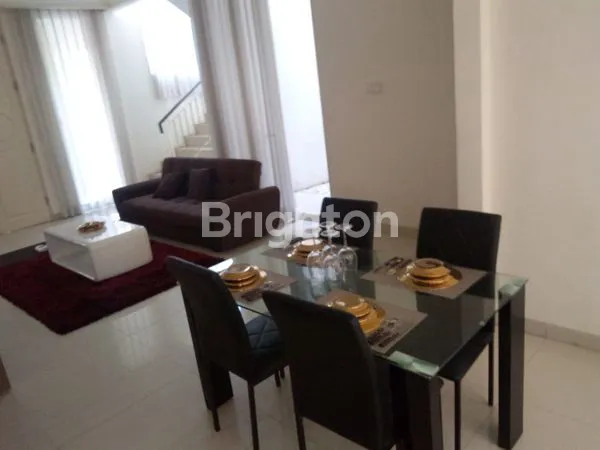 image RUMAH 2 LANTAI SIAP HUNI YANG TERLETAK DI KAWASAN HUNIAN SUPER EKSKLUSIF  LONG BEACH PAKUWON CITY (4)