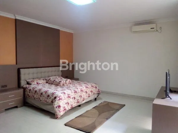 image RUMAH 2 LANTAI SIAP HUNI YANG TERLETAK DI KAWASAN HUNIAN SUPER EKSKLUSIF  LONG BEACH PAKUWON CITY (5)