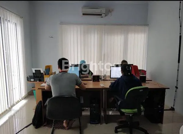 image RUMAH ATAU TEMPAT USAHA DI JALAN KALIMANTAN NUSA LOKA BSD (4)
