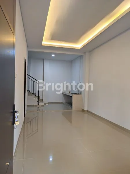 image RUMAH BAGUS FULL RENOVASI DAN SIAP HUNI DI CLUSTER CATALINA GADING SERPONG (1)