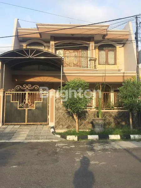 image RUMAH ARTISTIK 2 LT SUTOREJO PRIMA SEMI FURNISHED (1)