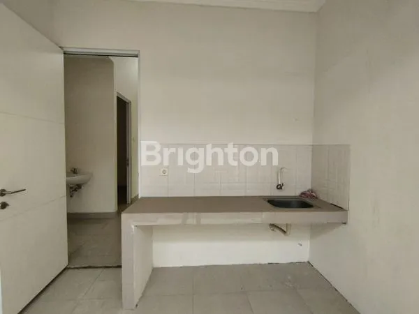 image RUMAH CLUSTER MONTEVERDE DI CITRALAND CIBUBUR KONDISI 1 LANTAI TERAWAT PLUS KANOPI (8)