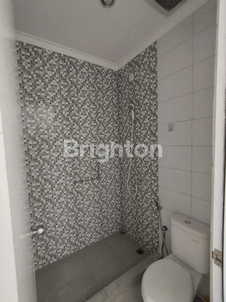 image RUMAH CLUSTER MONTEVERDE DI CITRALAND CIBUBUR KONDISI 1 LANTAI TERAWAT PLUS KANOPI (6)