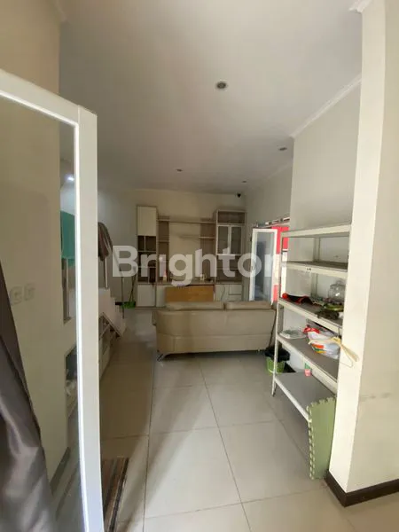 image RUMAH CANTIK DUA LANTAI SIAP HUNI (6)