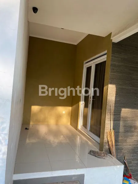 image RUMAH CANTIK DUA LANTAI SIAP HUNI (3)