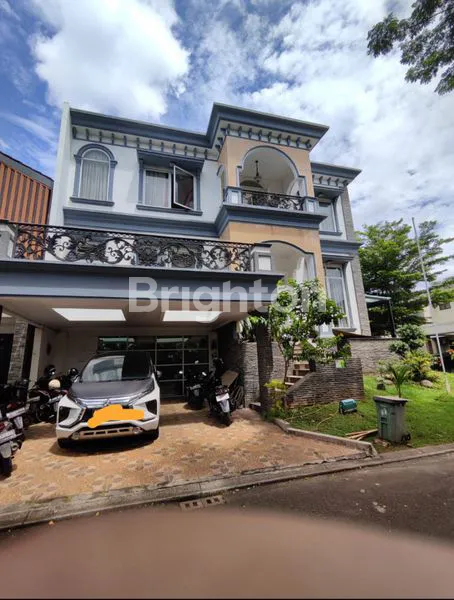 image RUMAH MEWAH 3,5 LANTAI SERPONG LOKASI STRATEGIS (1)