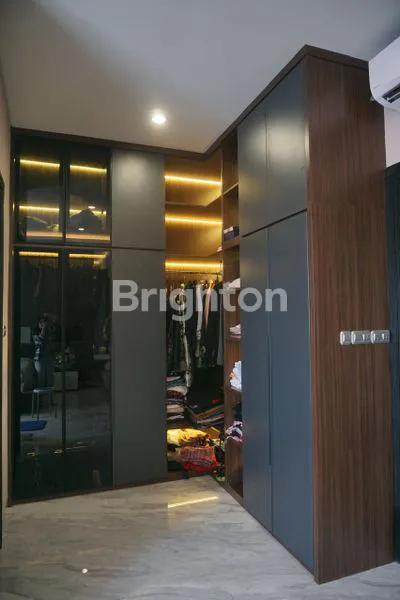 image MODERN NEW DESIGN  PAKUWON INDAH MANSION SURABAYA BARAT (5)