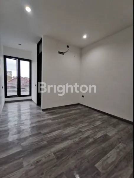 image RUMAH 2 LANTAI BARU GRESS DEKAT MERR JUANDA KUTISARI JEMURSARI NGINDEN GUNUNG ANYAR UPN UBAYA PONDOK CHANDRA PETRA ACITYA (5)