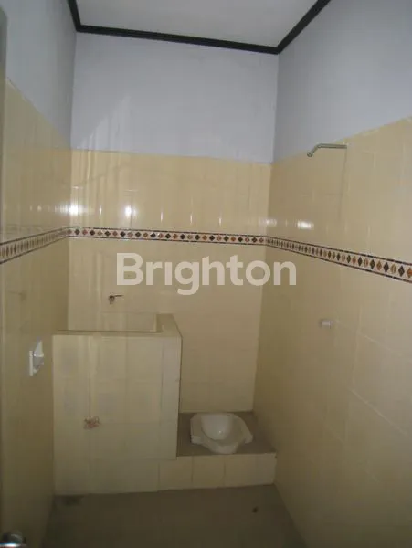 image KERTEN, PURWOSARI, SURAKARTA, RUMAH KLASIK 2 LANTAI, UKURAN STANDAR, AKSES KE MALL DAN KE STASIUN HANYA 5 MENIT (2)