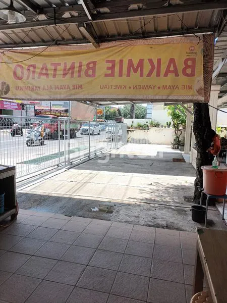 image RUMAH HOOK DIPINGGIR JALAN SEMARANG SELATAN (8)