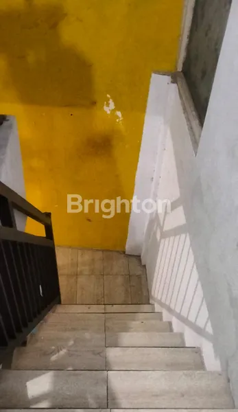 image RUMAH 2 LANTAI MEDOKAN SAWAH TIMUR (4)