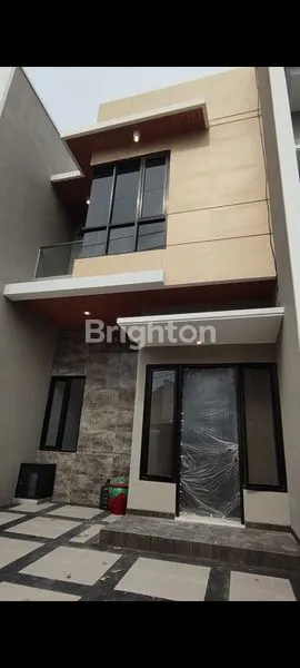 image RUMAH 2 LANTAI BAWAH 2 M DI KUTISARI DEKAT UNIVERSITAS KRISTEN PETRA (1)