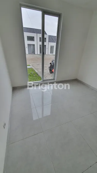 image RUMAH BARU FULL BANGUNAN PERUMAHAN THE CEMANDI SIDOARJO !! (6)