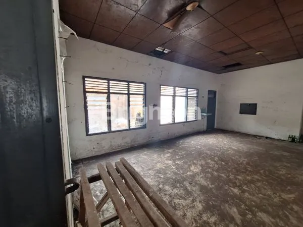 DIJUAL TANAH PAHOMAN PLUS BANGUNAN TUA