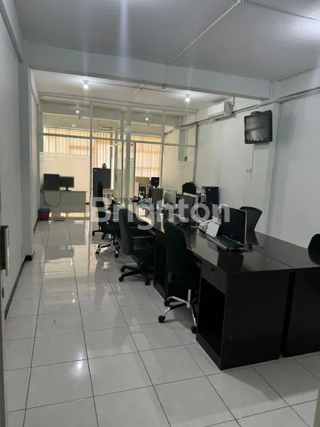 image MERR, NOL JALAN RAYA, RUKO 4 LANTAI, LEBAR 4,5, SURABAYA PUSAT (3)