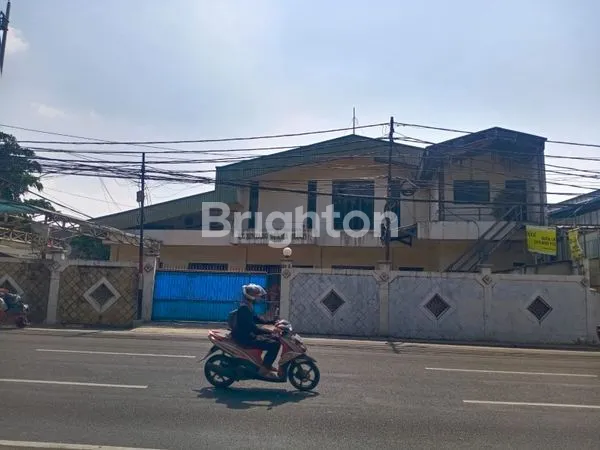 image GEDUNG UKURAN BESAR COCOK UNTUK KANTOR ATAU WORKSHOP DI LENTENG AGUNG JAKARTA SELATAN (1)