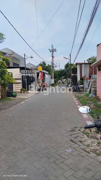 image RUMAH MODERN 5 KT DI SAMBIKEREP, DEKAT CITRALAND (8)
