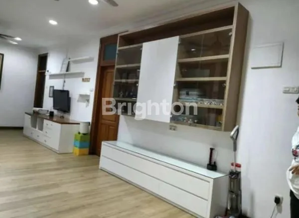 image RUMAH TINGGAL DUA LANTAI AMAN DAN NYAMAN SUNTER JAKARTA UTARA (4)